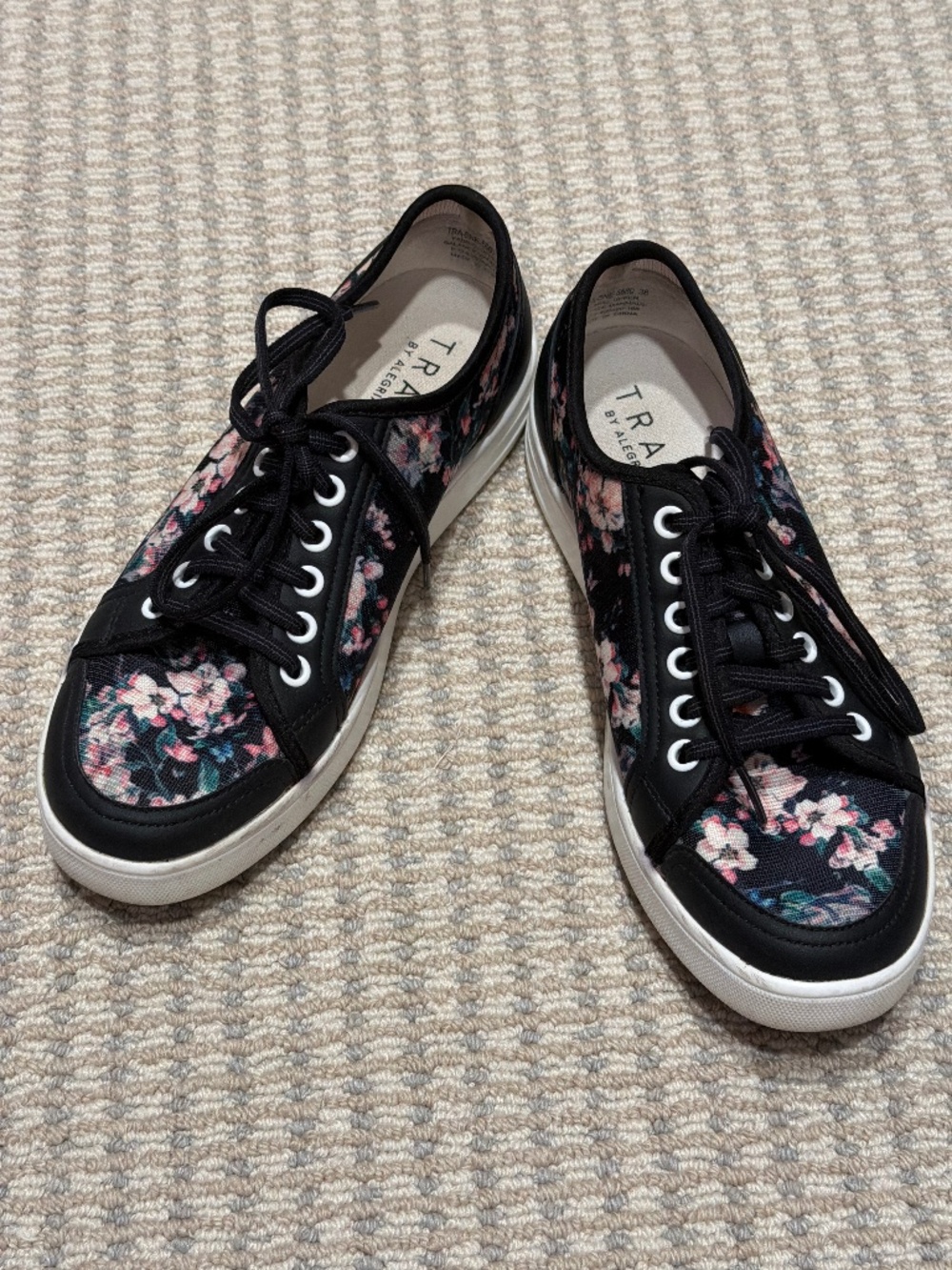 TRAQ floral tennis shoes, black & pink—Size 38